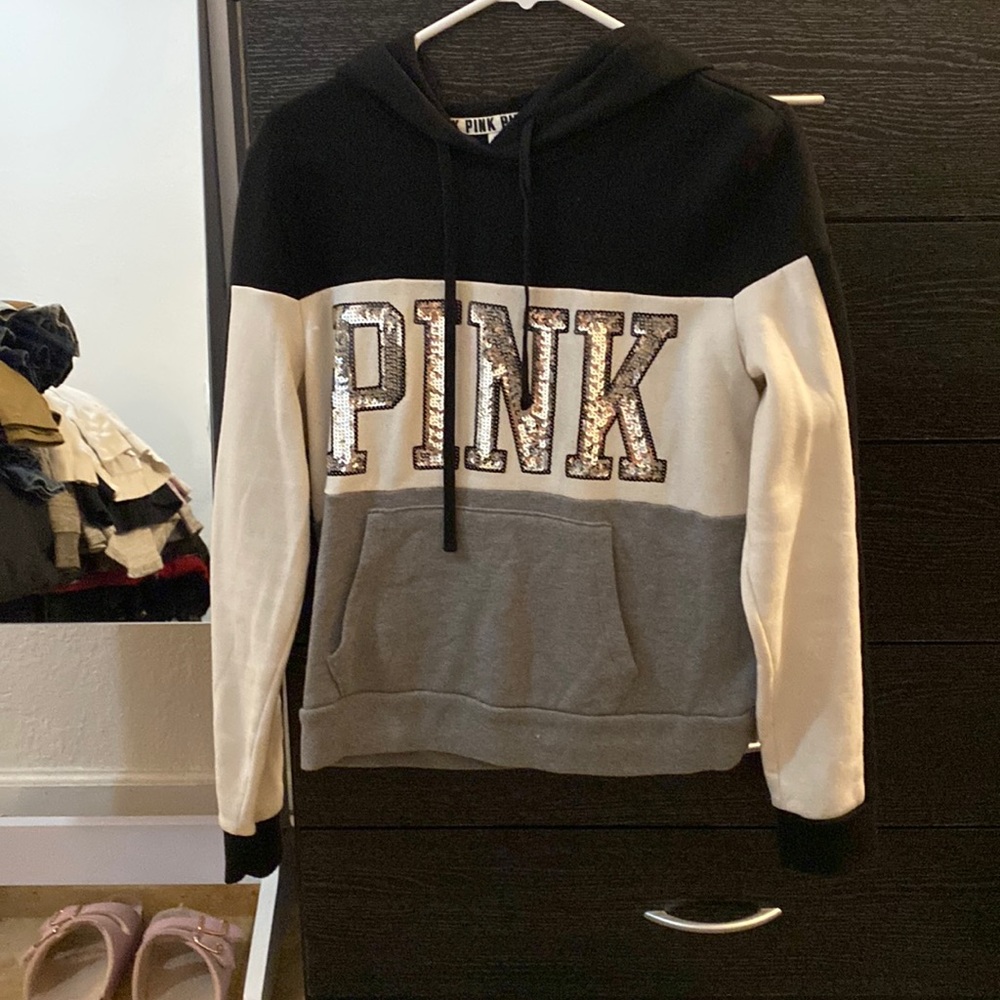 PINK. Sparkling hoodie!